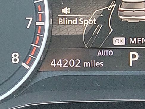 Used 2022 Nissan Pathfinder SV image 29