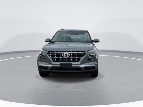 Used 2021 Hyundai Venue SEL image 2