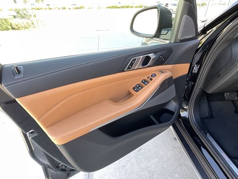 New 2026 BMW X5 xDrive40i w/ Climate Comfort Package image 8