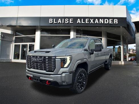 Used 2026 GMC Sierra 2500 Denali Ultimate AWD/4WD image 9