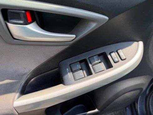 Used 2014 Toyota Prius Two FWD image 18