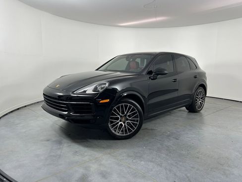 Used 2023 Porsche Cayenne AWD/4WD image 1