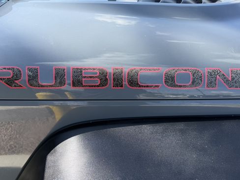 Used 2013 Jeep Wrangler Unlimited Rubicon AWD/4WD image 6