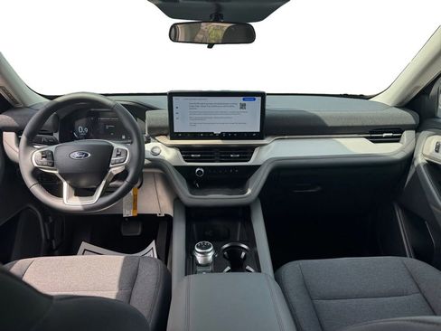 New 2026 Ford Explorer Active RWD image 12