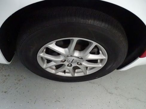 Used 2025 Chrysler Pacifica Select FWD image 26