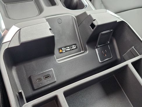 New 2026 GMC Sierra 1500 SLT w/ SLT Premium Plus Package image 32