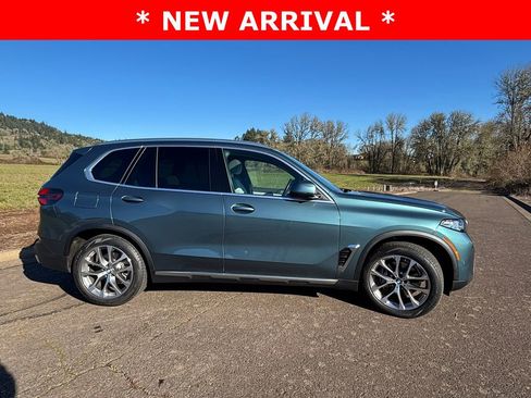 Used 2025 BMW X5 xDrive40i w/ Premium Package AWD/4WD image 22