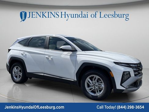 New 2026 Hyundai Tucson SE FWD image 1
