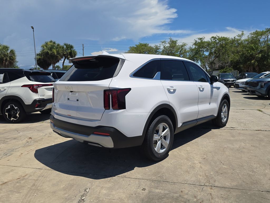 New 2026 Kia Sorento LX FWD image 8