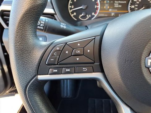 Used 2024 Nissan Altima 2.5 SV image 15