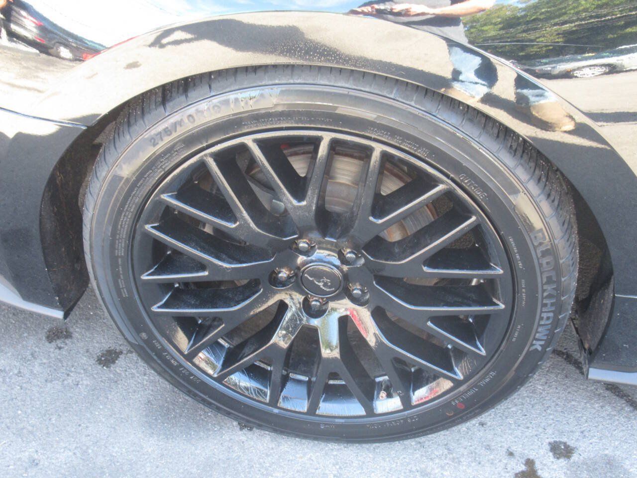 Used 2020 Ford Mustang GT RWD image 4