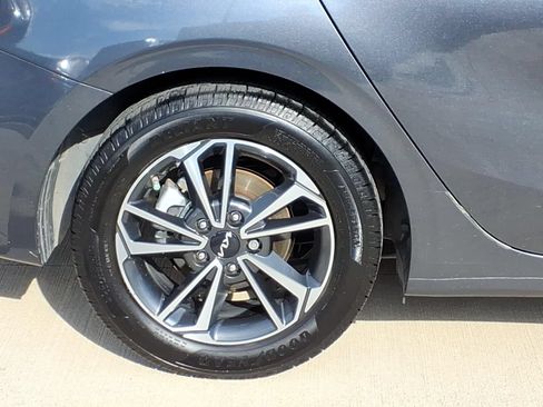 Used 2024 Kia Forte LXS FWD image 5