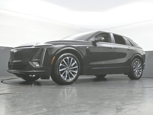 Used 2024 Cadillac Lyriq Sport RWD image 51