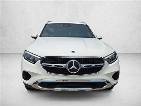 Used 2024 Mercedes-Benz GLC 300 image 2