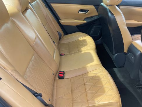 Used 2021 Nissan Sentra SV w/ SV Premium Package FWD image 18