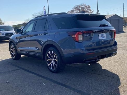 New 2026 Ford Explorer ST-Line image 4