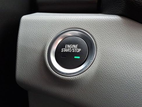 Used 2022 GMC Terrain SLE w/ Driver Convenience Package image 23