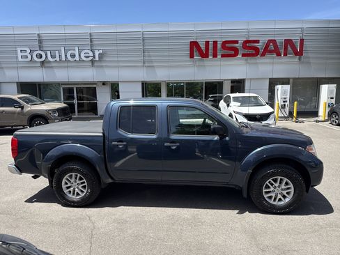 Used 2017 Nissan Frontier SV AWD/4WD image 8