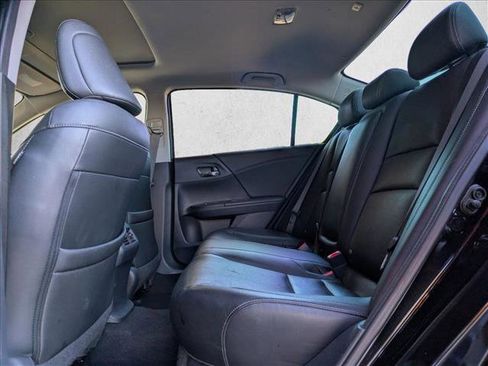 Used 2016 Honda Accord Touring image 19