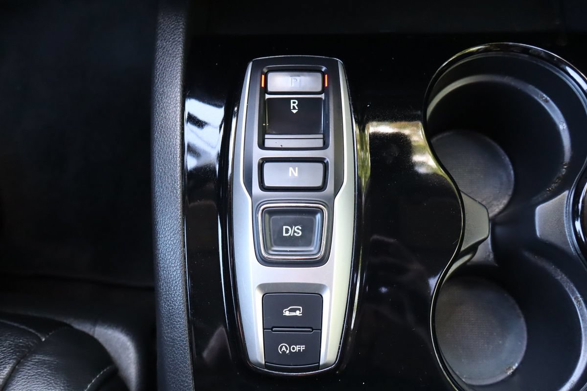 Used 2016 Honda Pilot Touring image 39