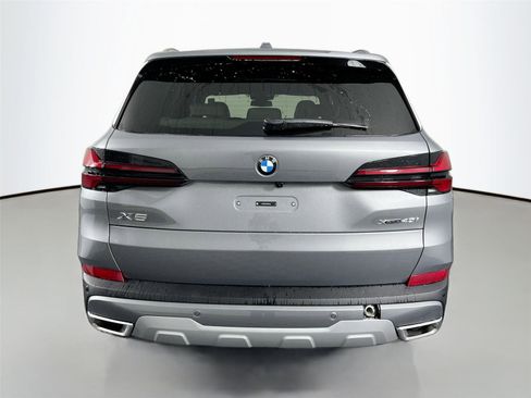 New 2026 BMW X5 xDrive40i w/ Premium Package image 5