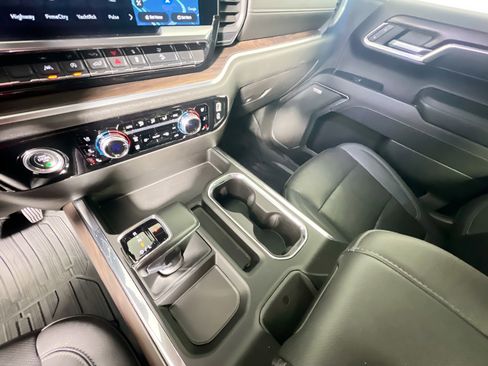 Used 2023 GMC Sierra 1500 SLT w/ SLT Premium Package image 26