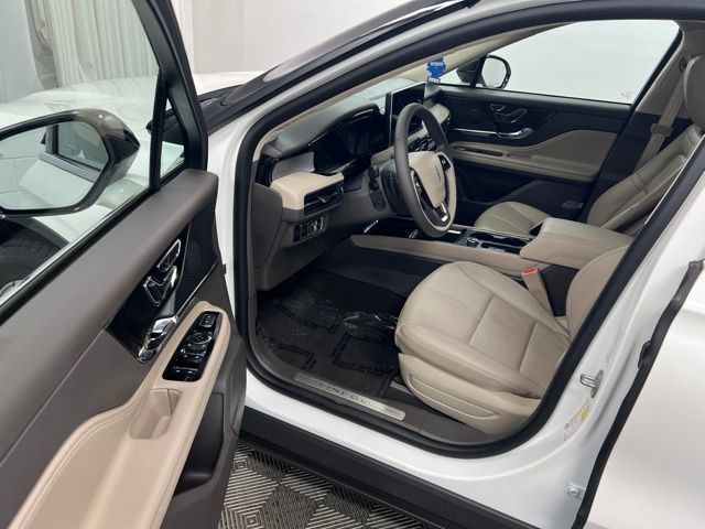 Certified 2023 Lincoln Corsair AWD w/ Equipment Group 101A image 12