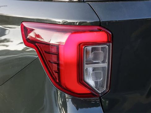 New 2023 Ford Explorer ST-Line w/ Class IV Trailer Tow Package image 9