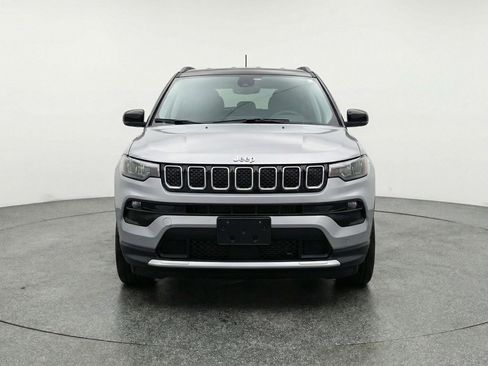 Used 2025 Jeep Compass Limited image 2
