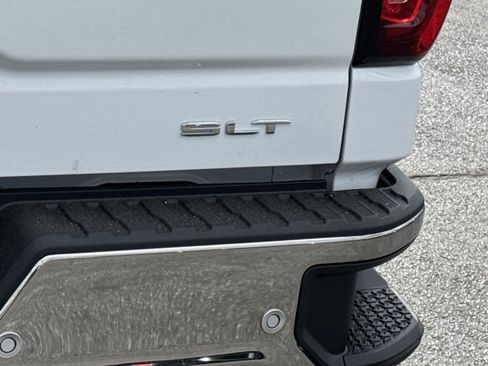 New 2026 GMC Sierra 1500 SLT w/ SLT Premium Plus Package image 9