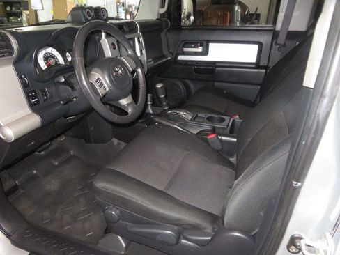 Used 2007 Toyota FJ Cruiser 4WD image 18