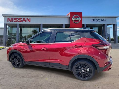 Used 2023 Nissan Kicks SV w/ Exterior Package FWD image 4