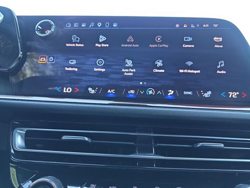 Used 2024 Chevrolet Traverse Z71 w/ Enhanced Driving Package AWD/4WD image 21