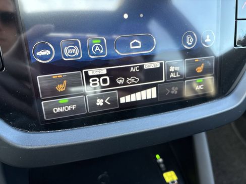 Used 2025 Subaru Forester Premium image 18