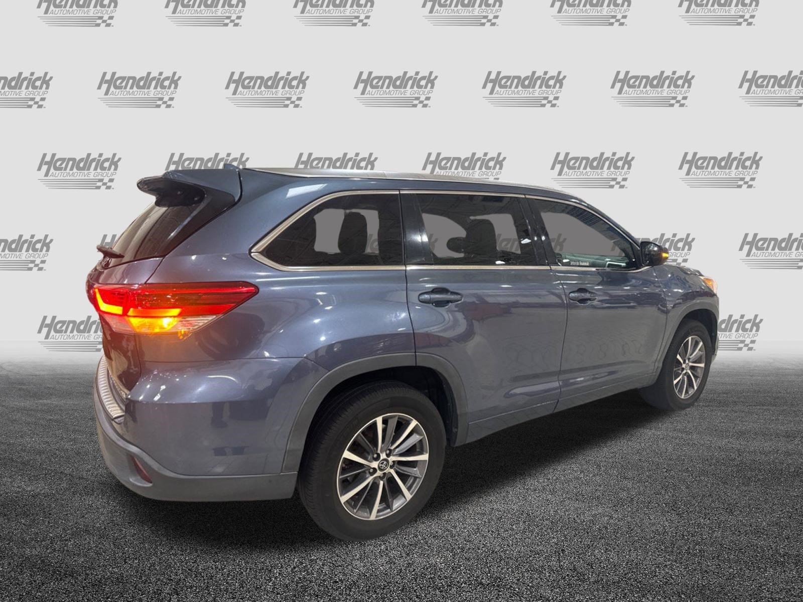 Used 2018 Toyota Highlander XLE FWD image 6