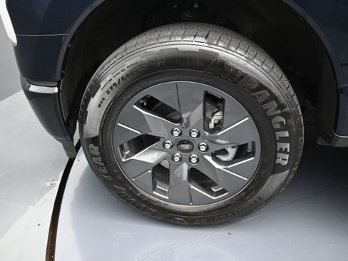 Used 2023 Ford F150 Lightning XLT w/ Equipment Group 312A High image 10