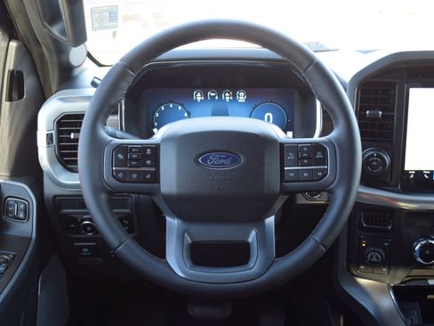 Certified 2025 Ford F150 Lariat w/ FX4 Off-Road Package image 8