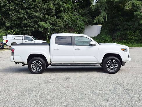 Used 2023 Toyota Tacoma TRD Sport AWD/4WD image 2