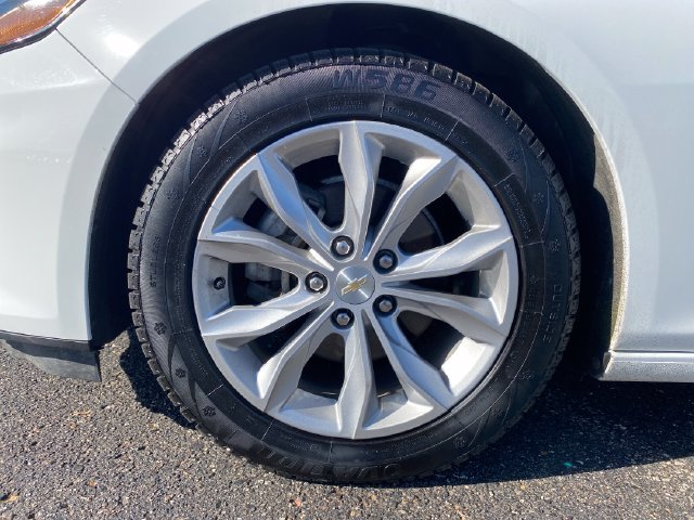 Used 2023 Chevrolet Malibu LT FWD image 22