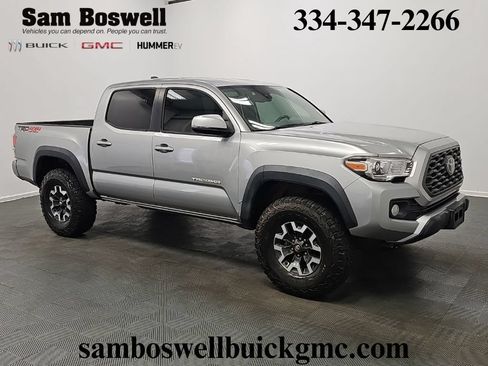 Used 2021 Toyota Tacoma TRD Off-Road w/ Technology Package AWD/4WD image 2