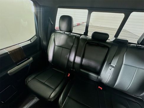 Used 2019 Ford F150 Lariat image 12