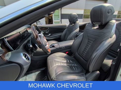 Used 2017 Mercedes-Benz S 550 Cabriolet image 21