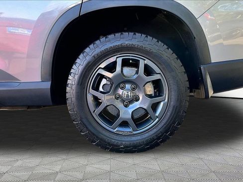 Used 2023 Honda Pilot TrailSport image 25