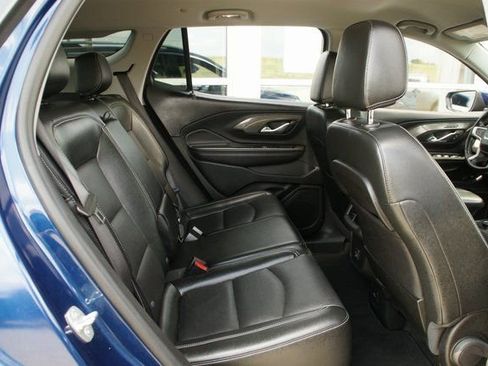 Used 2023 GMC Terrain SLT FWD image 29