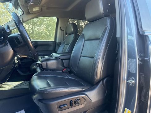 Used 2019 Chevrolet Silverado 1500 LT w/ Texas Edition image 14