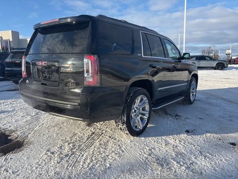 Used 2019 GMC Yukon SLT w/ Premium Edition image 3