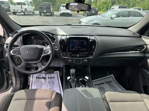 Used 2023 Chevrolet Traverse LT FWD image 15