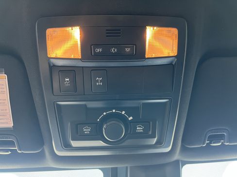 Used 2019 Toyota Tacoma TRD Off-Road image 18