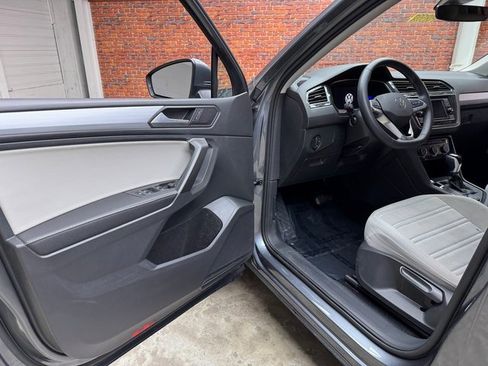 Used 2022 Volkswagen Tiguan S image 10