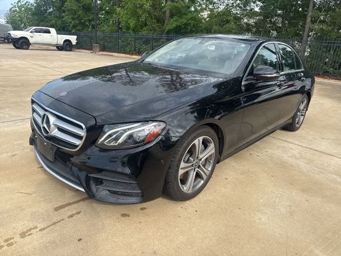 Used 2017 Mercedes-Benz E 300 image 8